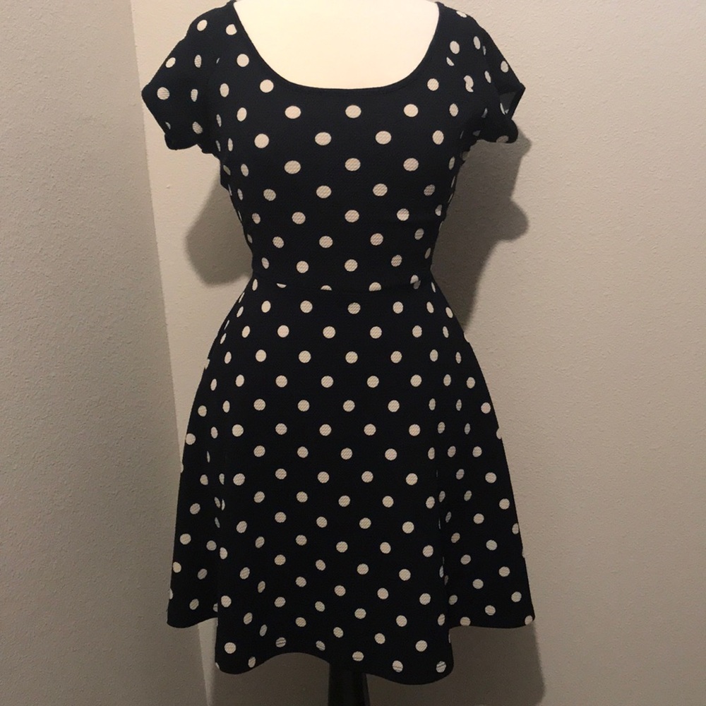 Dress with cross back